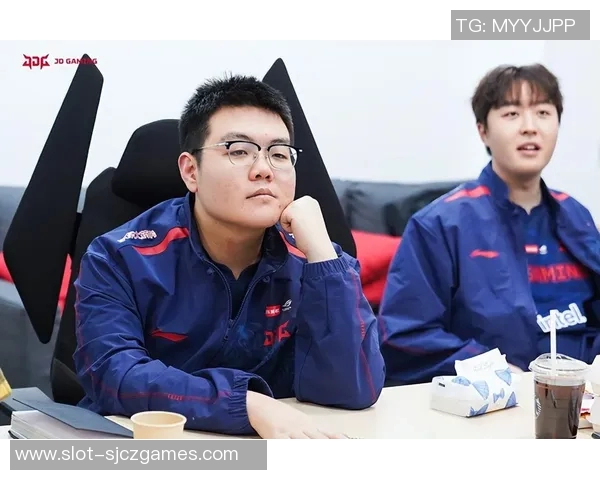 热议DOTA2JDG战队灵活性变革带来的战术创新与团队协作提升实时新闻